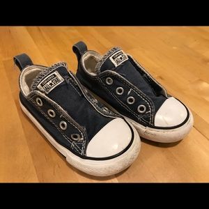 Converse All Stars sz 7 Velcro closure